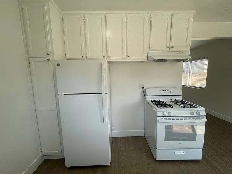 1101 Saint Louis Ave #7 — Photo 14