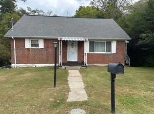 112 Travelers Ln, Beckley, WV 25801
