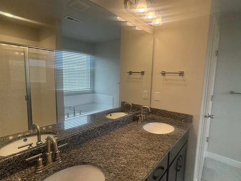 759 N Hilltop Dr — Photo 10