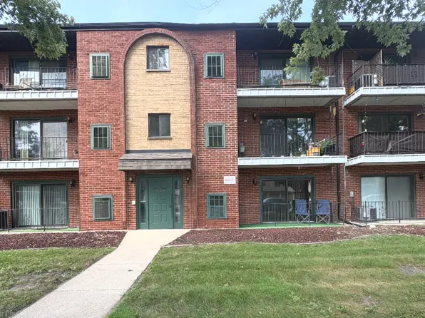 7006 98th St APT 1B, Chicago Ridge, IL 60415