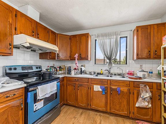 5th image of 6772 N Temple Dr NE