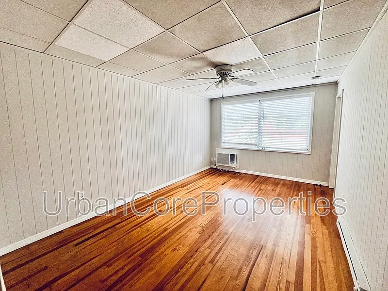 1 bed, 1.0 bath, 550 sqft, $1,595 — Photo 1