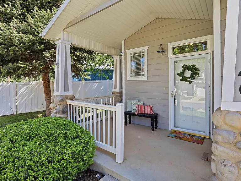 140 Bamberger Rd — Photo 4