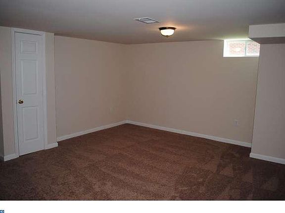 5th image of 1612 Windsor Ave
