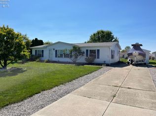 172 Spring Crest Dr, Lakeside Marblehead, OH 43440