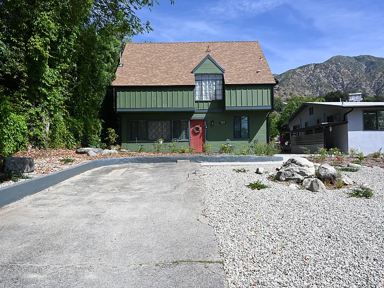 181 E Alegria Ave — Photo 3
