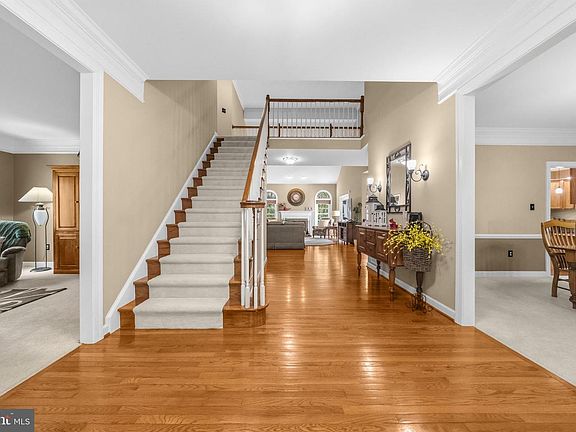 3rd image of 21527 Fox Field Cir