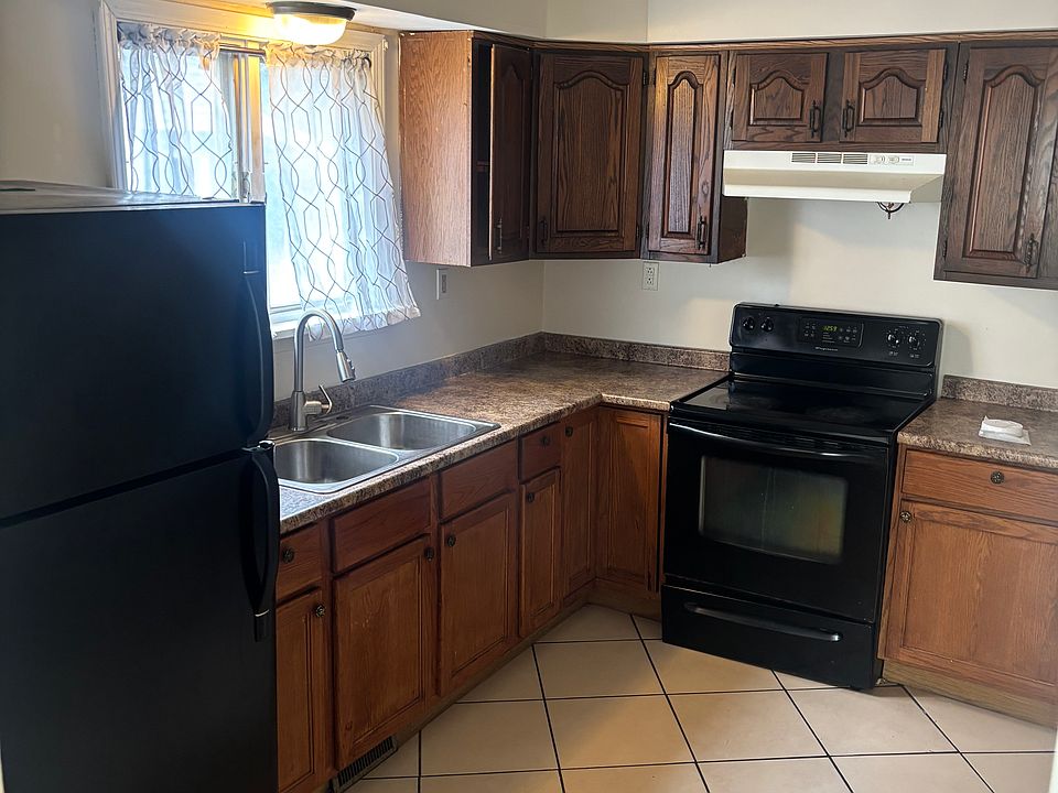 1st image of 11 N Genesee St APT 1