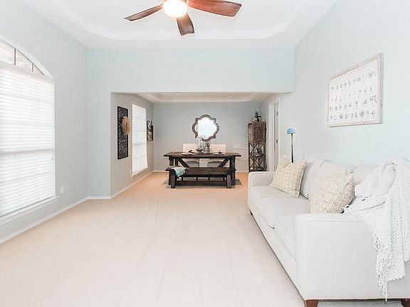 3rd image of 3605 Brentwood Dr