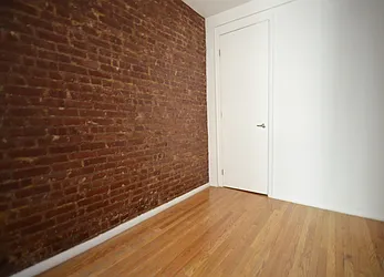 Rented by CITY SKYLINE REALTY INC