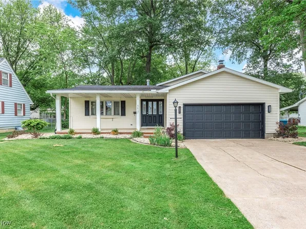 5417 Edgewood Dr, Lorain, OH 44053