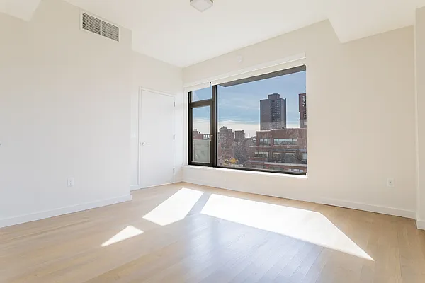 Rented by Bond New York | media 82