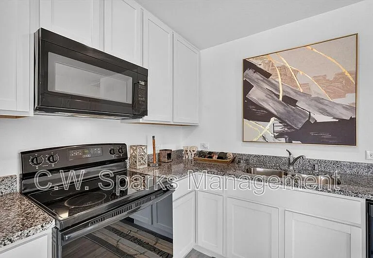 6825 Sunbeam Cir — Photo 10
