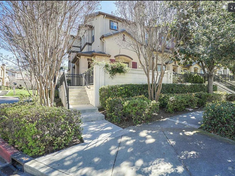 1st image of 3253 Vineyard Park Way