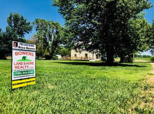 616 N 90th Rd, Glasco, KS 67445