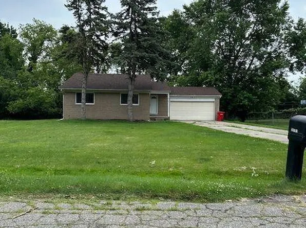 25181 Orchard Grove St, Southfield, MI 48033