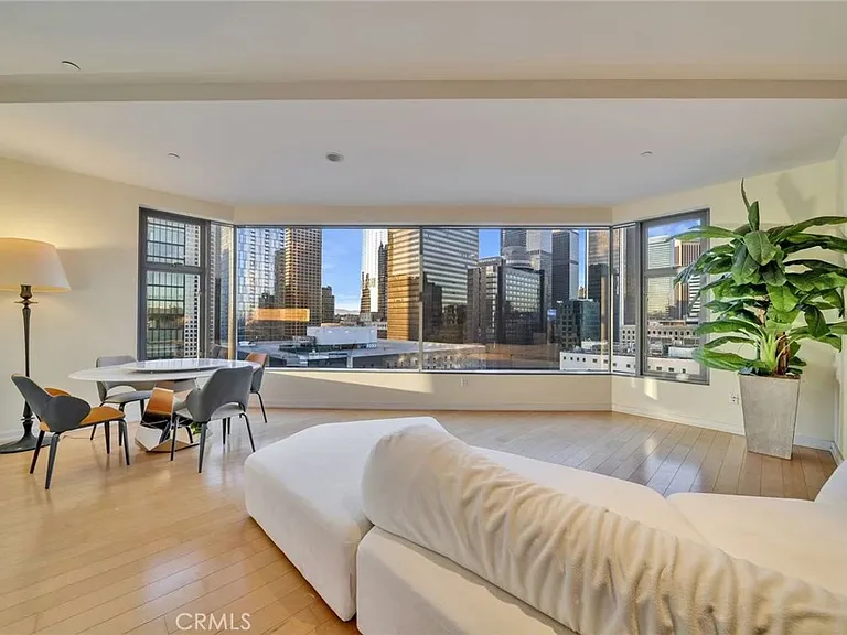 801 S Grand Ave #1305 — Photo 5