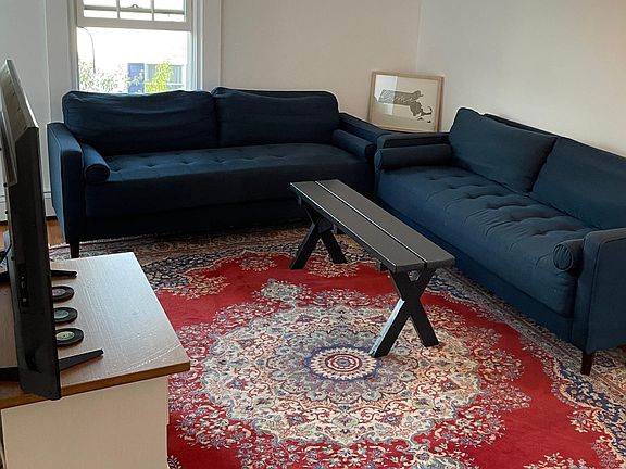 4th image of 6R Pleasant St #2