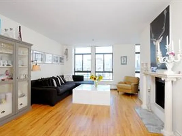 155 West 15th Street image 1 of 4