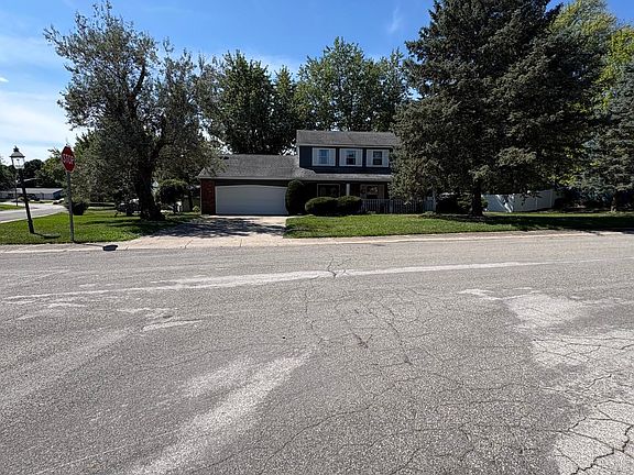 2nd image of 410 Inglenook Pl