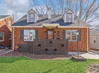 2205 40th Pl, Des Moines, IA 50310