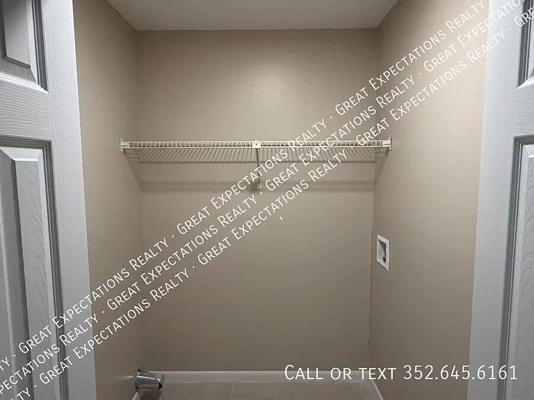 3381 NE 56th Ave — Photo 9