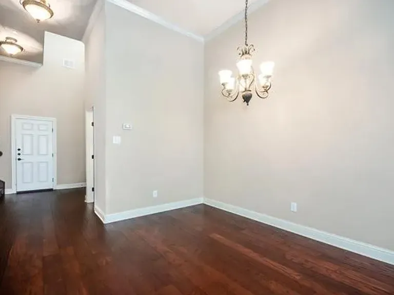 188 Milan St — Photo 13