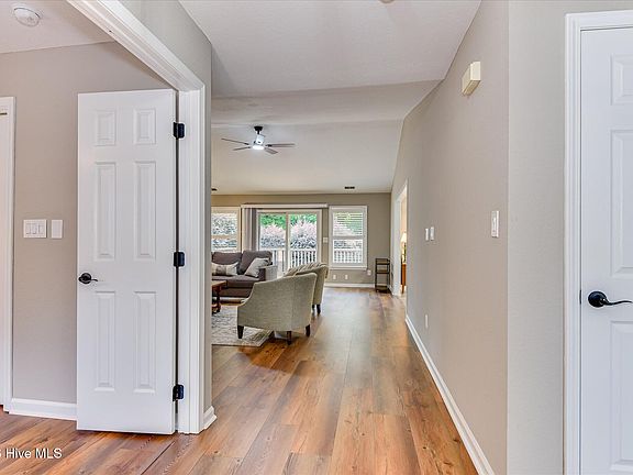 4th image of 330 Mulberry Lane