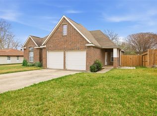 13262 Lake Breeze Ln, Willis, TX 77318