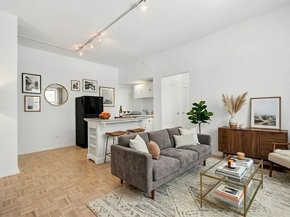 4501 Broadway APT 1C, New York, NY 10040