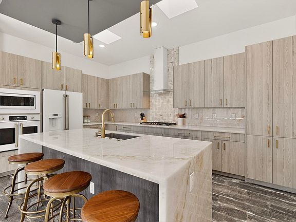 4th image of 4456 Corrales Rd