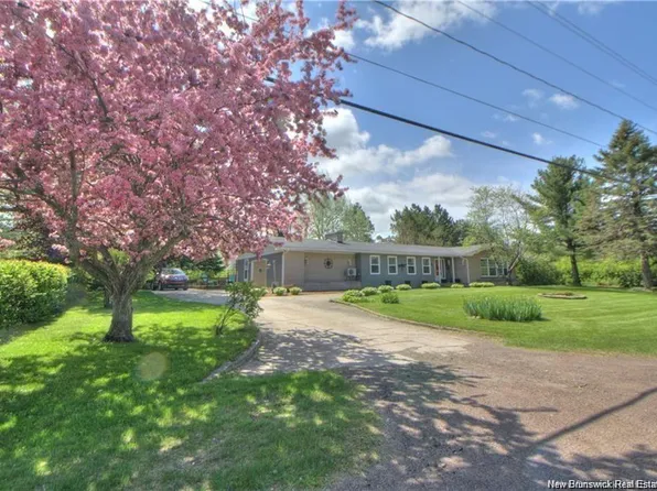 17 Centennial Ave W, Rexton, NB E4W 1X4
