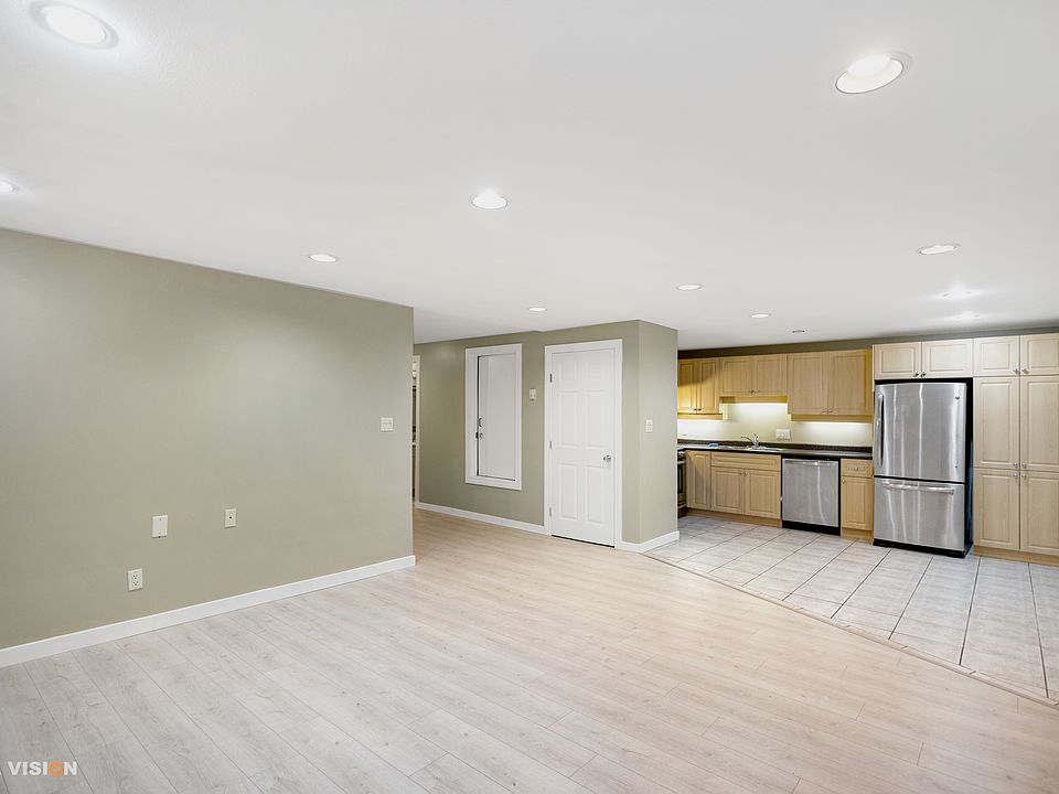 1st image of 2530 Lawson Ave