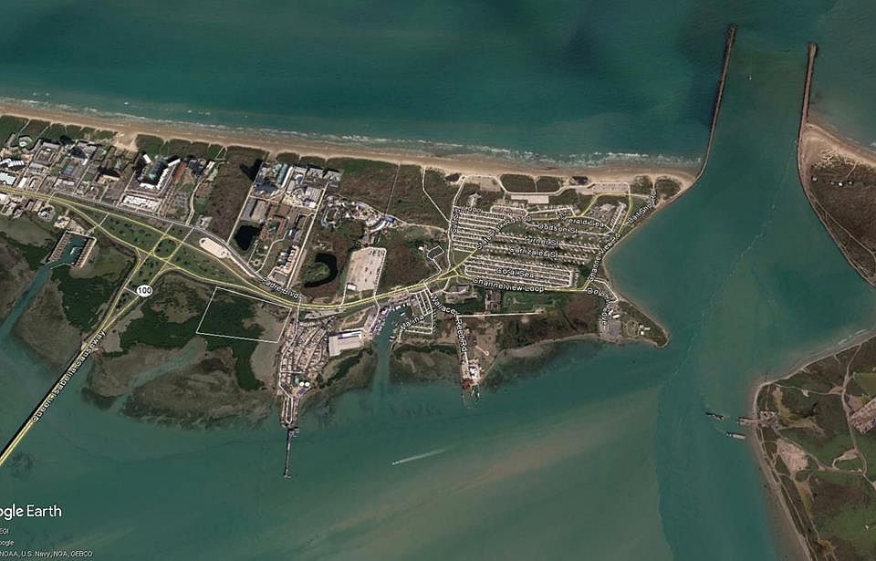 2nd image of 260 Padre Blvd