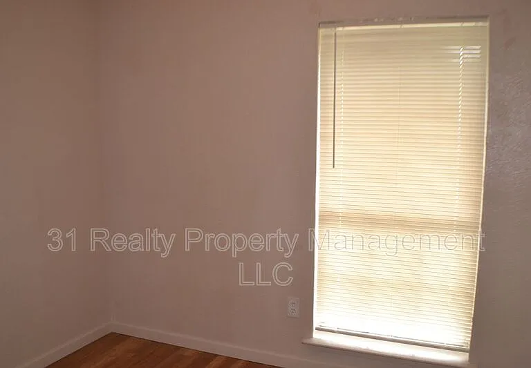 1520 Pebblewood Dr — Photo 13