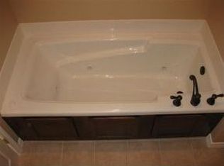 215 Ellen Ct, Hollister, MO 65672
