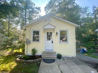 310 Knox Way, Hopatcong, NJ 07843