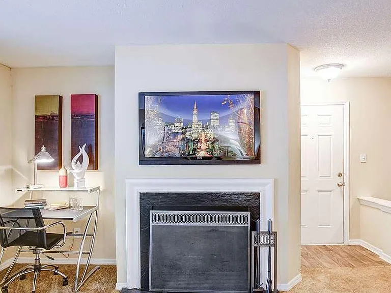 Highland Oaks Apartments — Photo 5