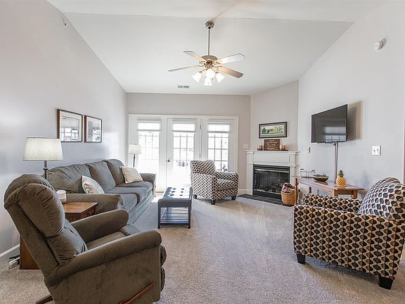 4th image of 601 Wyndhurst Dr APT 301
