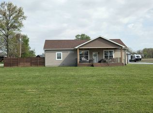 4424 E Miller Grove Ln, Olney, IL 62450