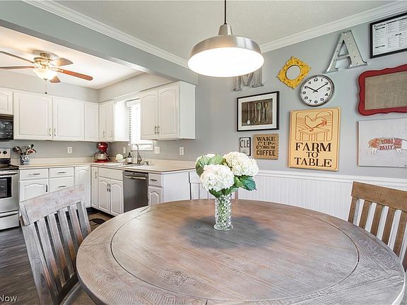 4th image of 30233 Westlawn Dr