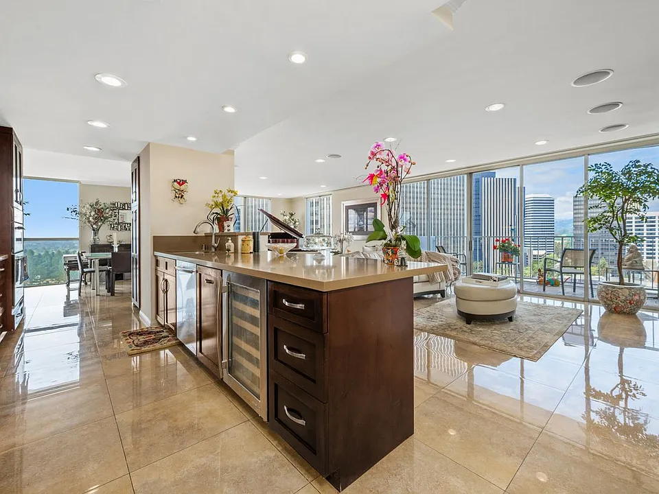 2160 Century Park E #1712