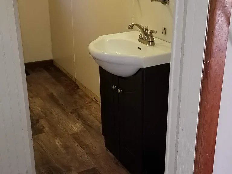 700 E Grimes Ln — Photo 8