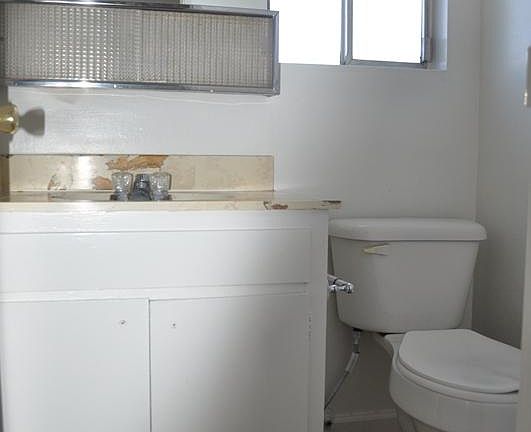 3rd image of 3630 Ferndale Ave