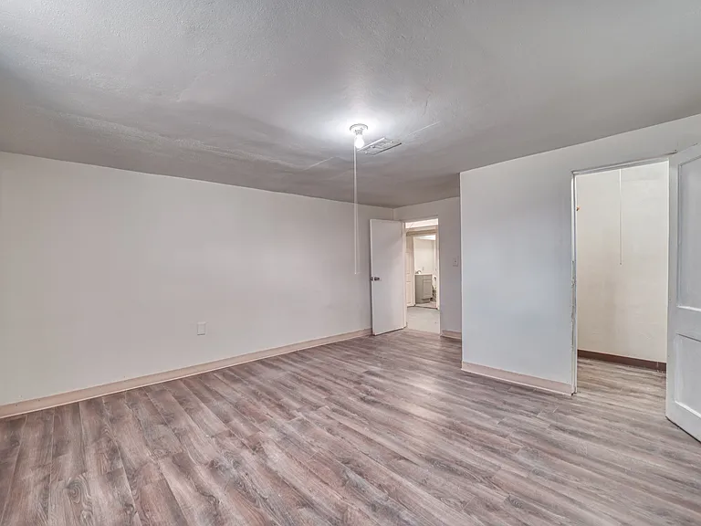 1139 Miller Ave — Photo 27
