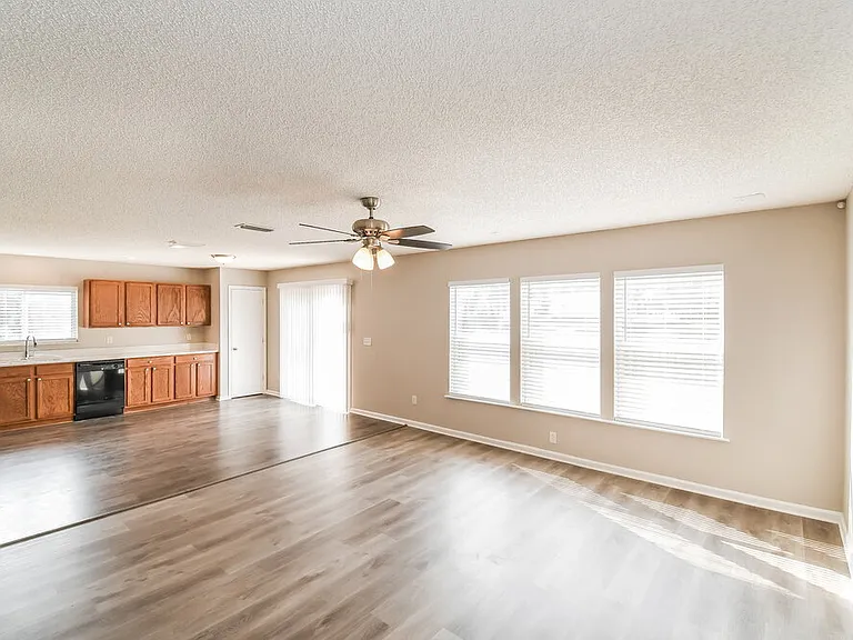 2168 Fresco Dr — Photo 5
