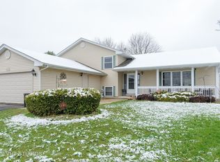 5508 Glenbrook Trl, McHenry, IL 60050