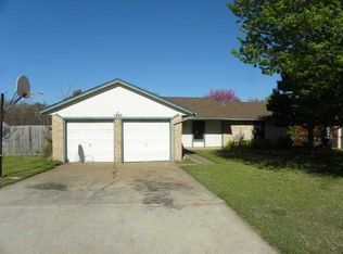 1933 Greenway Ave, Yukon, OK 73099