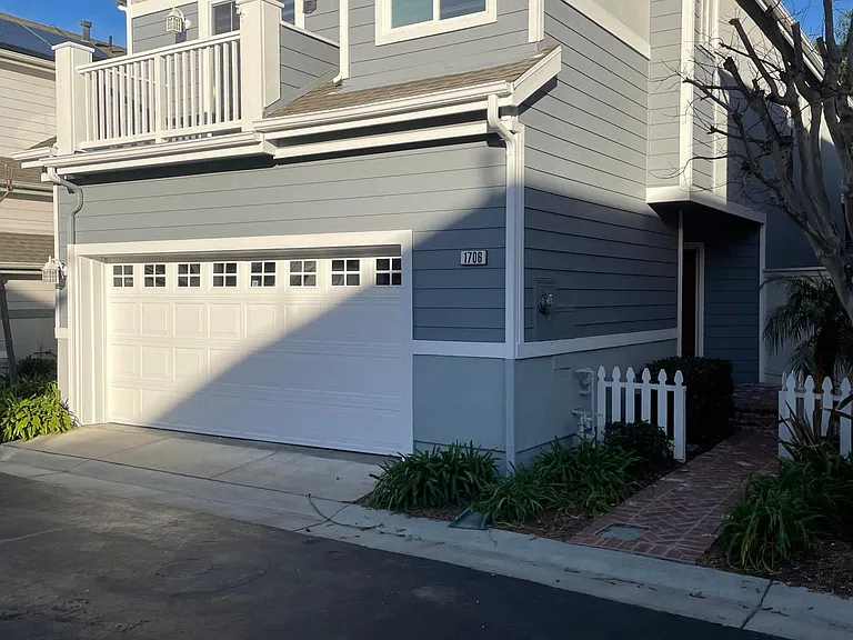 1706 Freeport Ter — Photo 2