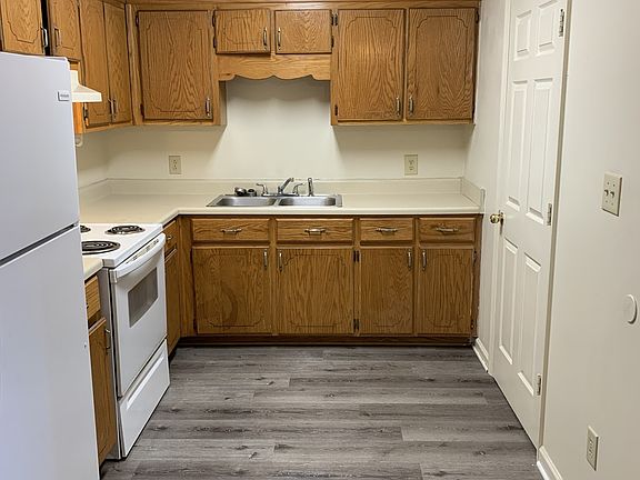 4th image of 117 Naydonlin Dr #B